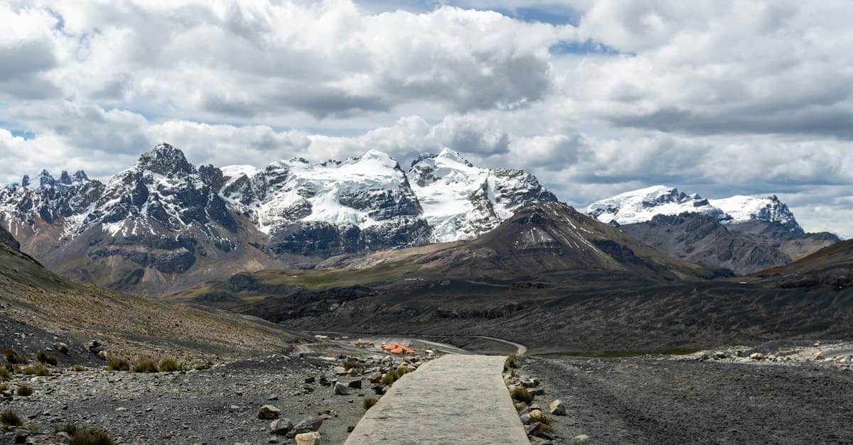 découvrez les activités de voyage incontournables au pérou : treks, visites de sites historiques, rencontres avec la faune et la flore locales, et bien plus encore.